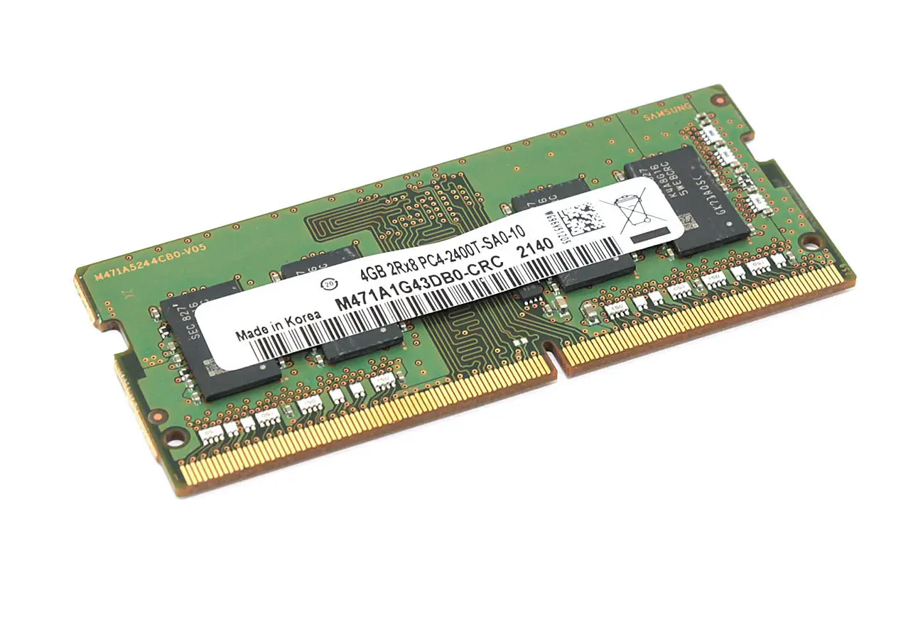 Модуль памяти Samsung SODIMM DDR4 4ГБ 2400 MHz 260PIN (1)